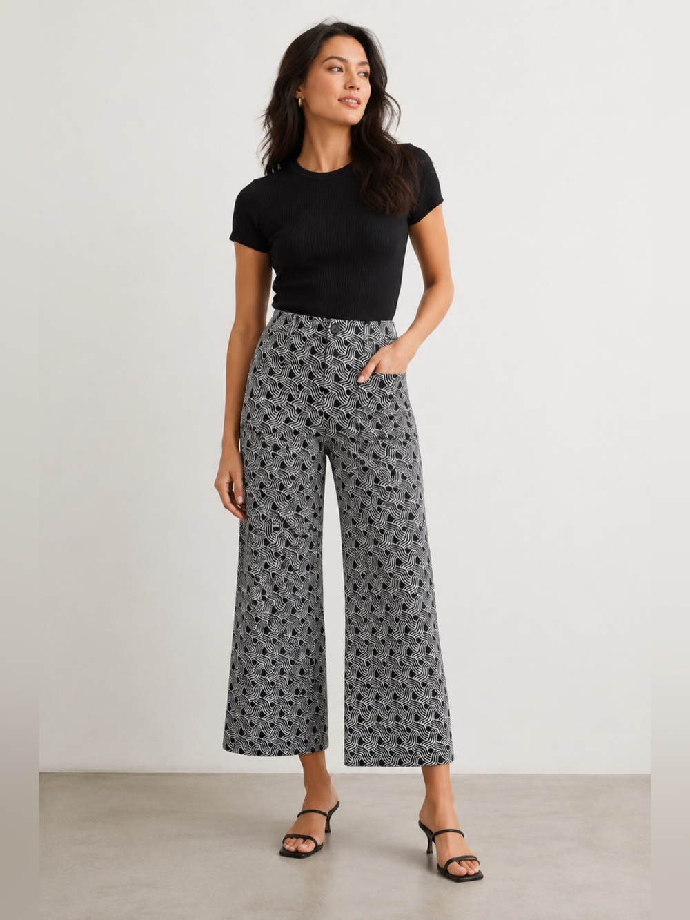 Jones & Co Cropped Knit Pants Size 10 High Rise Geometric Print Retro Mod Artsy